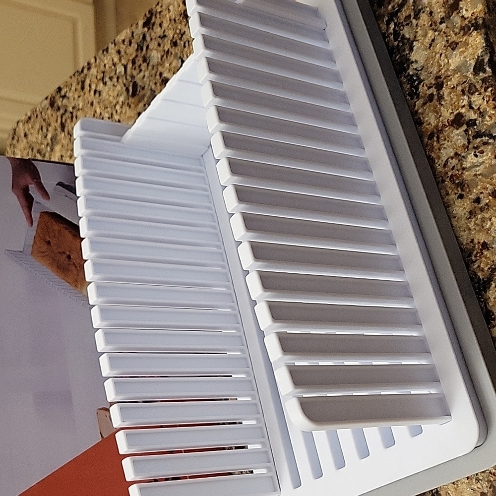 White Kitchen Bread Slicer - Picture 2 of 3